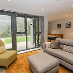 Rivers Edge Feriehus *